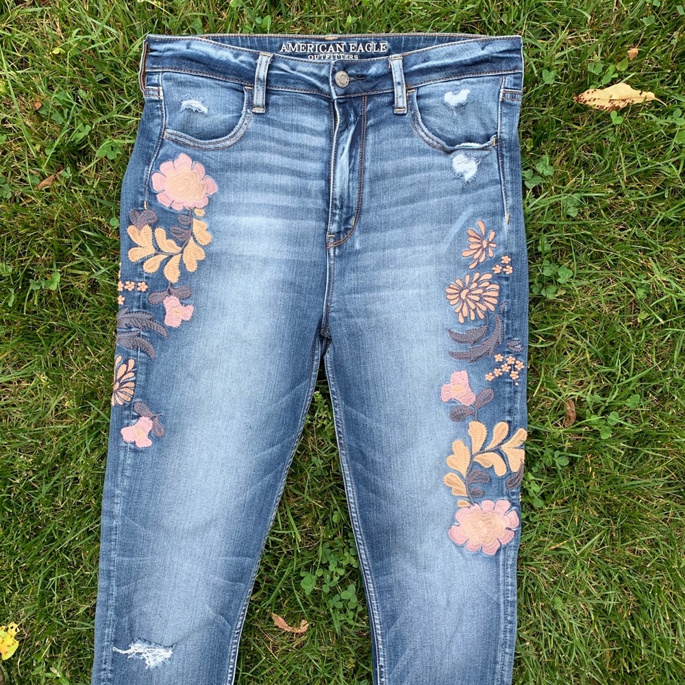 American eagle distressed floral embroidered jeans